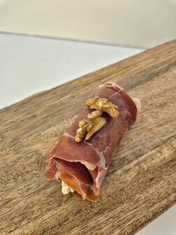 Roulleaux serranoham met waldorfsalade