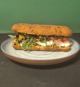 Serrano, Burrata, tapenade